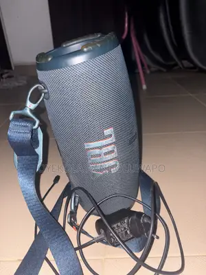 Original JBL Xtreme 3 Bluetooth Speaker – Excellent Condition