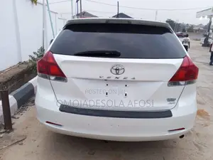 Toyota Venza LE AWD 2013 White
