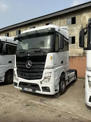 Foreign Used Mercedes-Benz Actros 1845 Tractor Unit (Automatic)