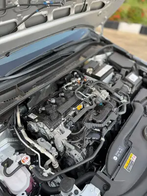 Toyota Corolla SE 2023 Silver