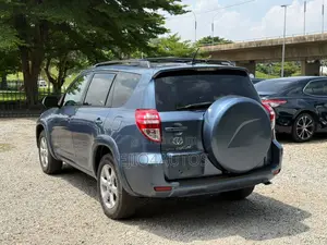 Toyota RAV4 2.5 2010 Blue