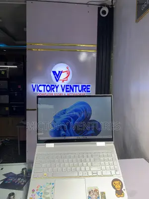 Laptop HP Envy 15-ep0xxx 8GB Intel Core i7 SSD 512GB