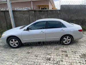 Honda Accord 2003 Silver
