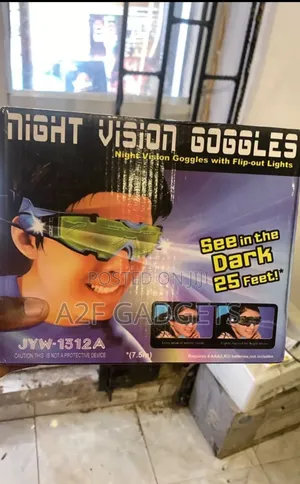 Night Vision Goggles W/ Flip-Out Lights 25 Feet New in Box