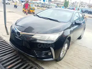 Toyota Corolla 2015 Black