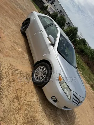 Toyota Camry 2010 Silver