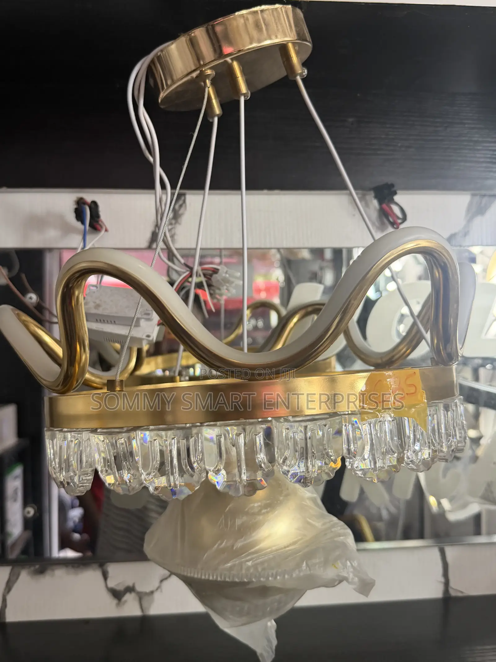 Wave LED Crystal Chandelier (Gold)
