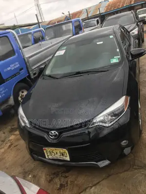 Toyota Corolla LE Eco 4dr Sedan (1.8L 4cyl CVT) 2016 Black