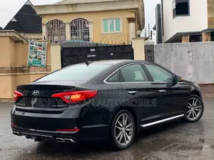 Hyundai Sonata Sport 4dr Sedan (2.4L 4cyl 6A) 2015 Black