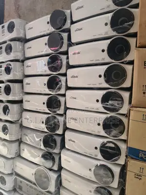 Uk Used Modern Projectors With Dual HDMI Ports.