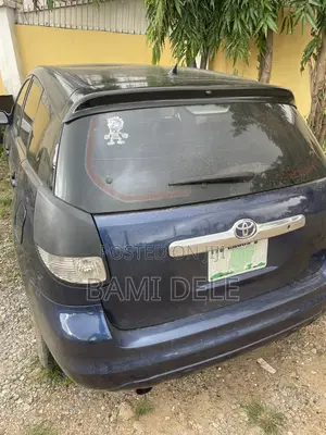 Toyota Matrix Standard FWD (1.8L 4cyl 5M) 2004 Blue