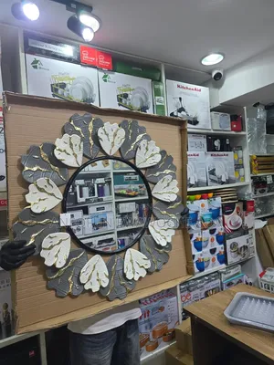 24SMA1258 – 32.75" × 32.75" × 2.5" Mirror
