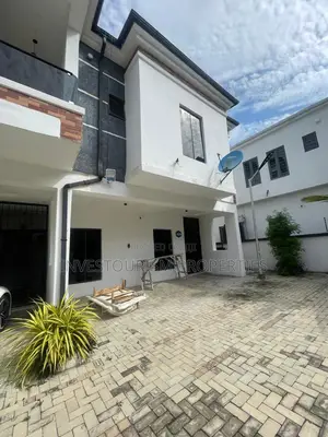 4bdrm Townhouse/Terrace in Harris Drive, VGC / Ajah for sale