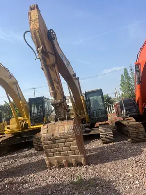 Excavator 320 CL