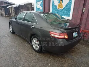 Toyota Camry XLE 4dr Sedan (2.4L 4cyl 5A) 2007 Pearl