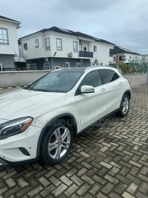 Mercedes-Benz GLA 250 2016 White