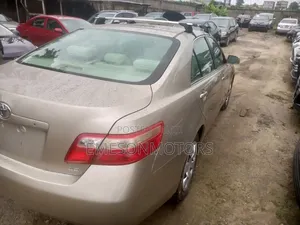 Toyota Camry 2008 Gold