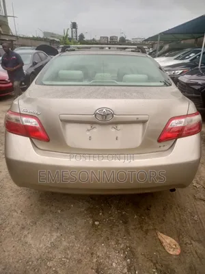 Toyota Camry 2008 Gold