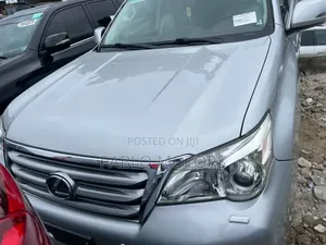 Lexus GX 2012 Silver