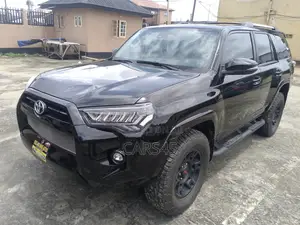 Toyota 4-Runner 2024 Black