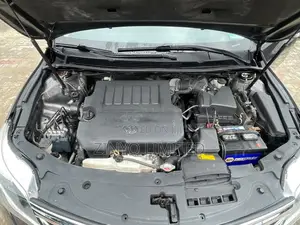 Toyota Avalon XLE Premium Sedan FWD (3.5L 6cyl 6A) 2013 Gray