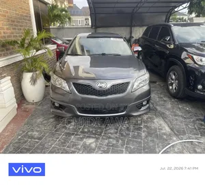 Toyota Camry SE 4dr Sedan (2.5L 4cyl 6A) 2011 Black