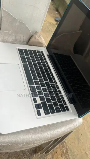 Laptop Apple MacBook 2011 4GB Intel Core i5 HDD 500GB