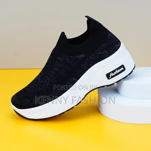 Quality Designer Ladies Sneakers Available in Sizes