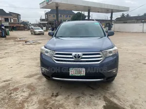 Toyota Highlander 2012 Blue