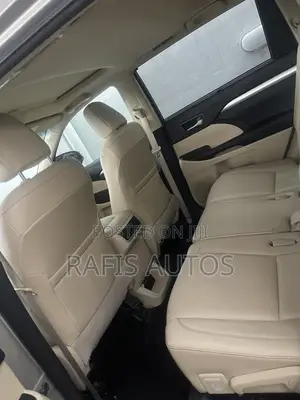 Toyota Highlander XLE 4dr SUV (3.5L 6cyl 6A) 2015 Gold