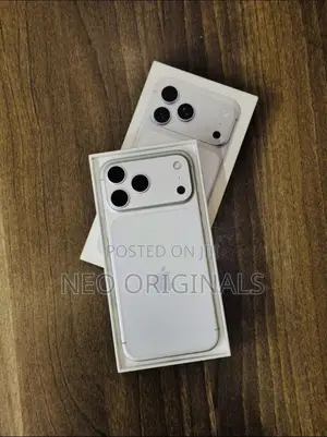 New Apple iPhone 17 Pro Max 512 GB White
