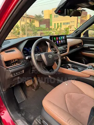New Toyota Highlander Platinum FWD 2024 Red