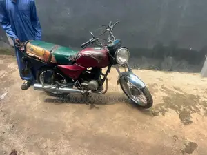 Bajaj Boxer 2018 Red