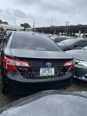 Toyota Camry SE V6 4dr Sedan (3.5L 6cyl 6A) 2013 Black