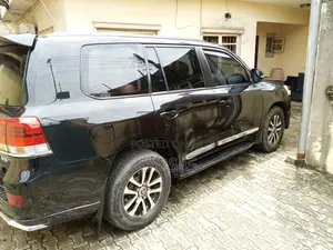 Toyota Land Cruiser 2014 Black