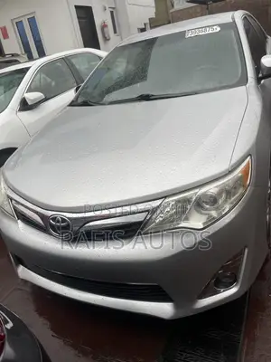 Toyota Camry L 4dr Sedan (2.5L 4cyl 6A) 2014 Silver