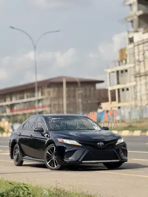 Toyota Camry XSE V6 (3.5L V6 8A) 2019 Black