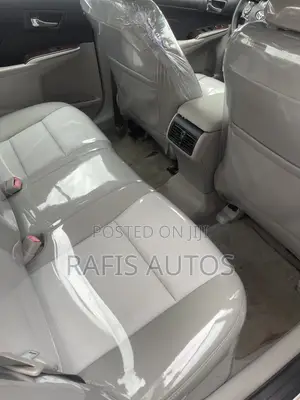 Toyota Camry XLE 4dr Sedan (2.5L 4cyl 6A) 2014 White