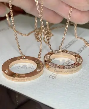 Gold Round Disc Necklace