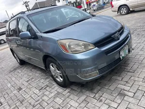 Toyota Sienna 2006 Blue