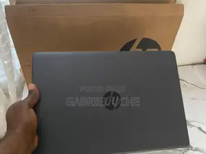 Laptop HP 250 G8 4GB Intel Core i3 HDD 1T