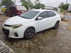 Toyota Corolla 2016 White
