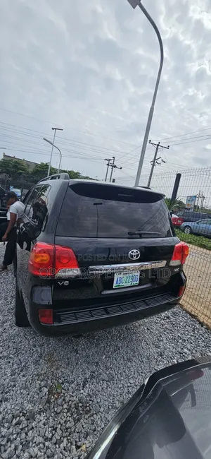 Toyota Land Cruiser 2016 Black