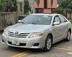 Toyota Camry LE 4dr Sedan (2.5L 4cyl 6AM) 2010 Silver
