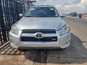 Toyota RAV4 2010 Silver