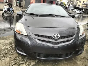 Toyota Yaris 2010 Gray
