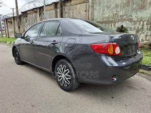 Toyota Corolla 2010 Gray