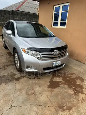 Toyota Venza AWD 2010 Silver