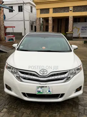 Toyota Venza AWD 2012 White