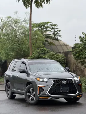 Toyota Highlander Limited 2011 Gray